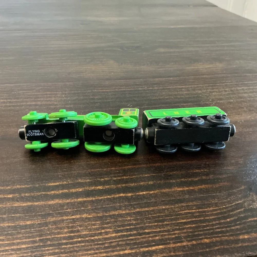Thomas Friends Wooden Railway Flying Scotsman LNER Green Engine and Tender‎